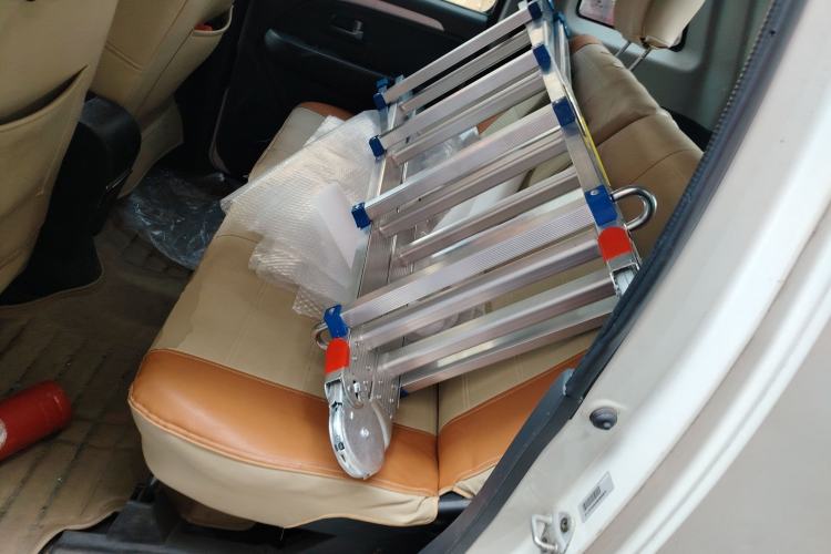 Used Suzuki Wagon R X5 2013 Revised Version 1.4L VVT Cruise Edition Left Rear Seat