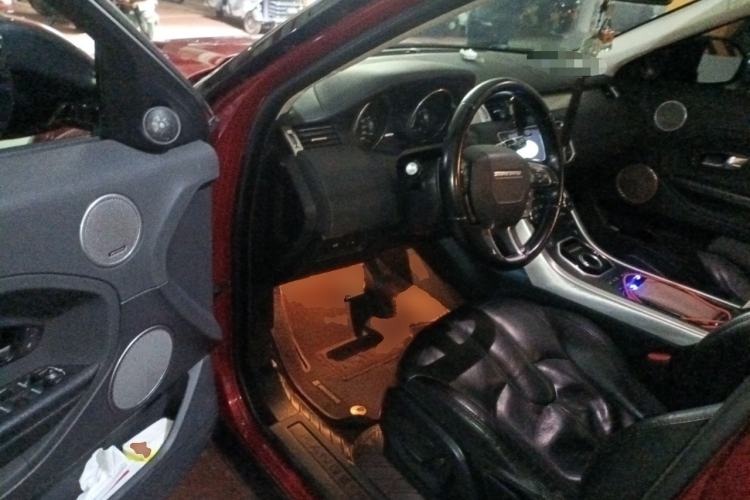 Used Land Rover Range Evoque 2014 2.0T 5-Door Luxury Edition Driver Seat