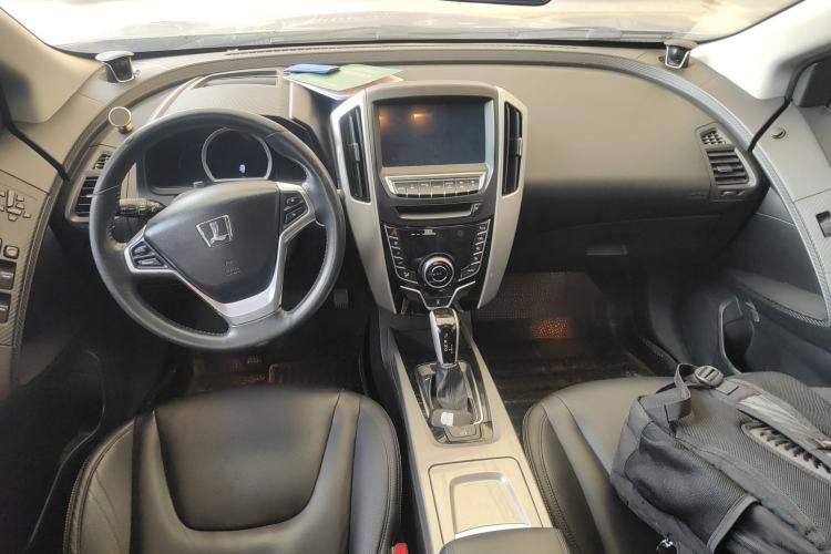 Used Luxgen U6 SUV 2015 1.8T ZhiZun Model Center Console
