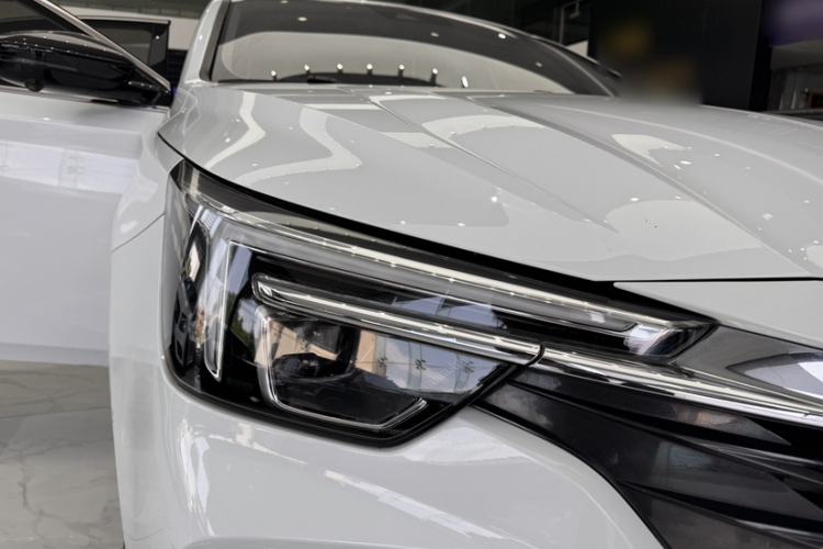 Used Roewe i6 MAX 2020 300TGI Automatic "Swell Cool Smart Drive" Edition