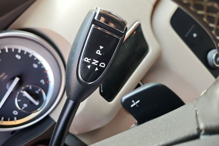 Used Mercedes-Benz R-Class 2017 R 320 4MATIC Business Edition Prestige Model