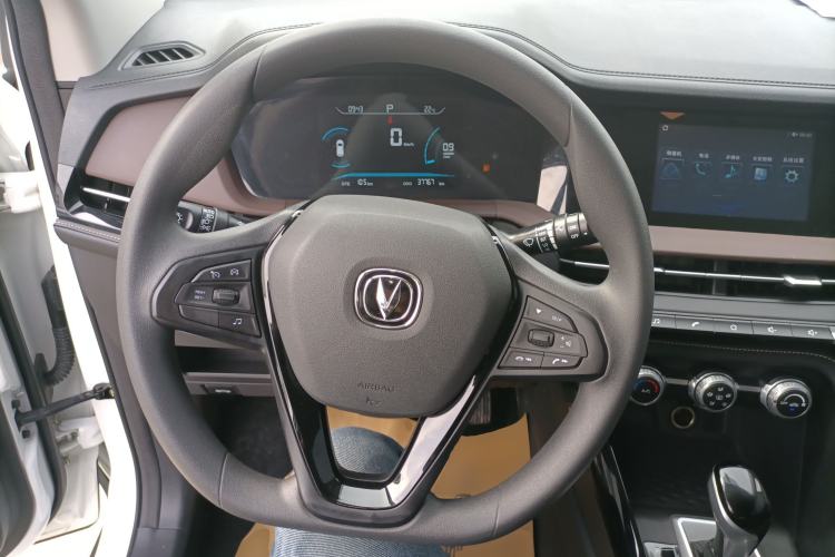 Used CHANGAN CS15 2019 1.5L Automatic Entry Model China VI Standard Steering Wheel