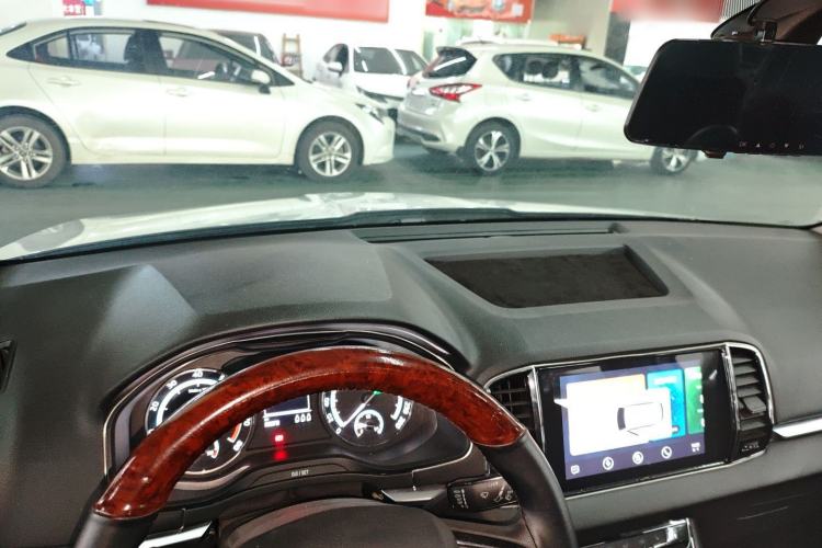 Used Skoda Karoq 2021 TSI280 Luxury Edition Center Console