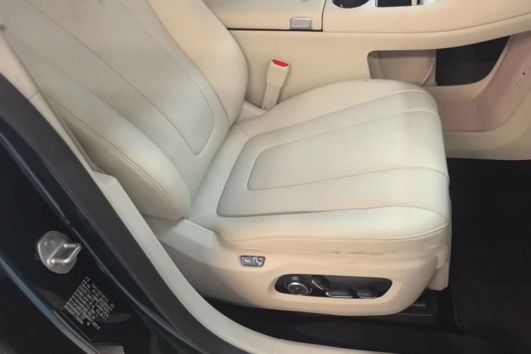 Used Hima Luxeed R7 2026 Model Range-Extending Max Right Front Seat