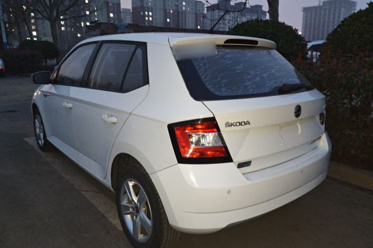 Used Skoda Fabia 2017 1.4L Manual Enjoy Edition
