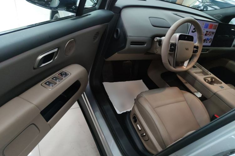 Used Li Auto i6 2025 Model Two-Wheel-Drive Standard Type Driver Seat