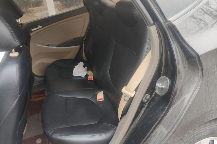 Used Hyundai Verna (older generation) 2010 Sedan 1.4L Manual Comfort GS
