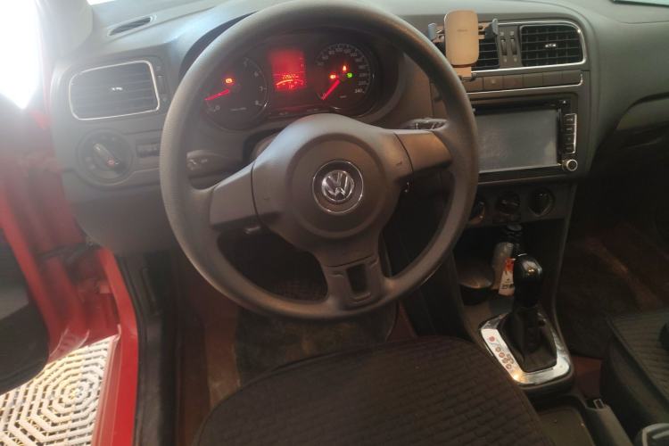 Used Volkswagen Polo 2013 1.4L Automatic Comfort Edition Steering Wheel