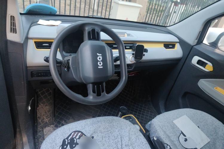 Used Chery QQ Ice Cream 2022 120km Milkshake Phosphate Lithium-Iron
