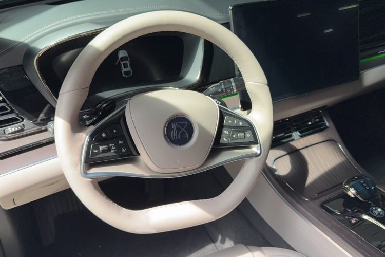 Used BYD Han 2025 DM-i Intelligent Driving Edition 125KM LiDAR Flagship Model
