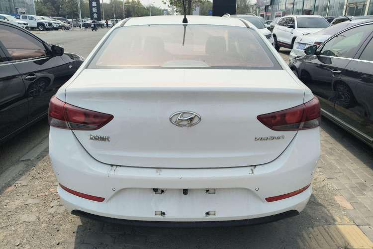 Used Hyundai Verna (new generation) 2016 1.4L Manual Cool Edition GLS
