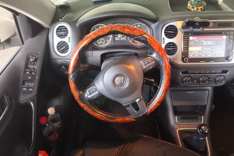 Used Volkswagen Tiguan L 2015 1.8TSI Manual Two-Wheel-Drive Limited Edition