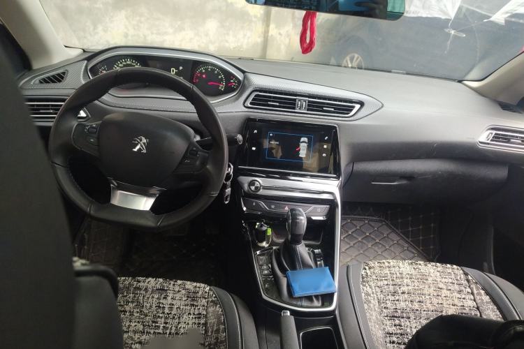 Used Peugeot 308 2018 1.6L Automatic Luxury Edition Interior 2