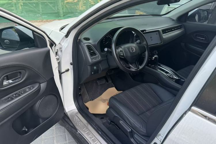 Used Honda Vezel 2017 1.8L CVT Front-Wheel Drive Pioneer Edition