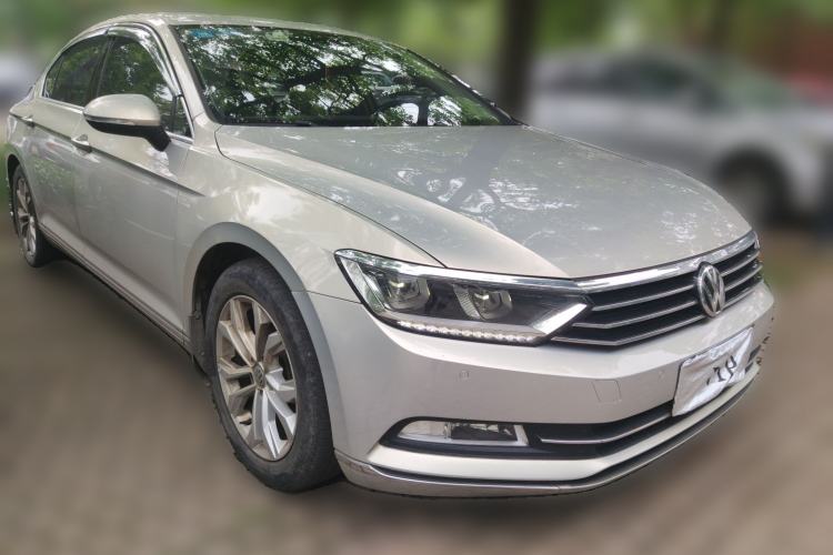 Used Volkswagen Magotan 2017 330TSI DSG Luxury Model