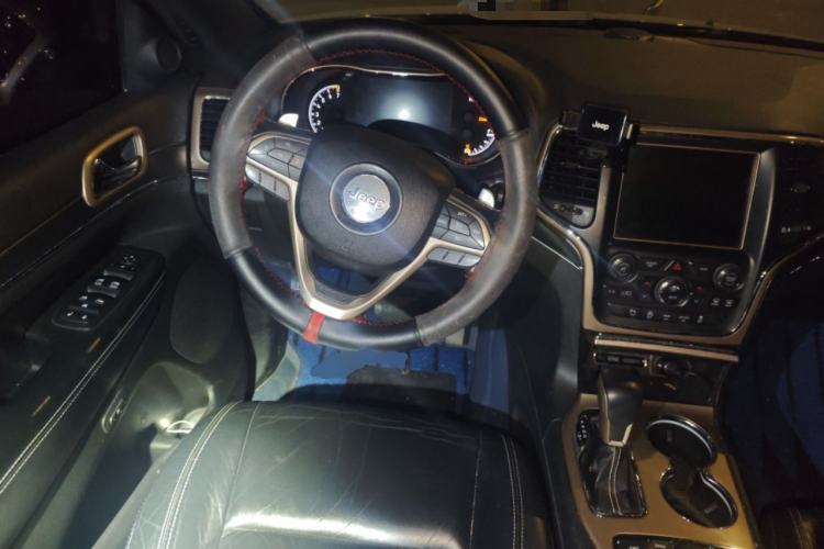 Used Jeep Grand Cherokee 2016 3.0L Comfort Navigation Edition
