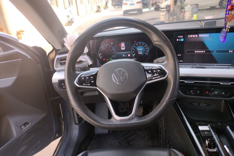 Used Volkswagen Lamando 2022 Lavida L 280TSI DSG Cool & Spicy Edition Steering Wheel