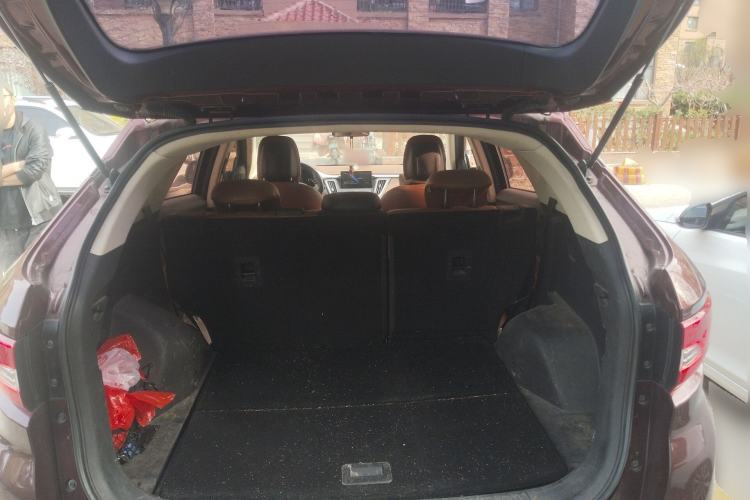 Used Soueast DX7 2015 1.5T Automatic Luxury Model Trunk