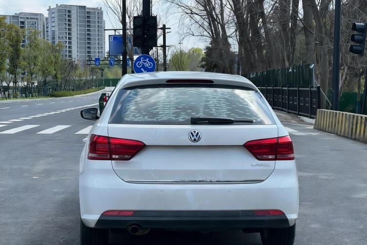 Used Volkswagen Gran Lavida 2013 1.6L Automatic Comfort Model Exterior 5