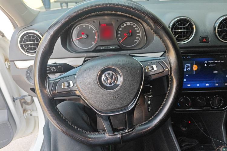 Used Volkswagen Jetta 2019 Dream Edition 1.5L Manual Comfort Version
