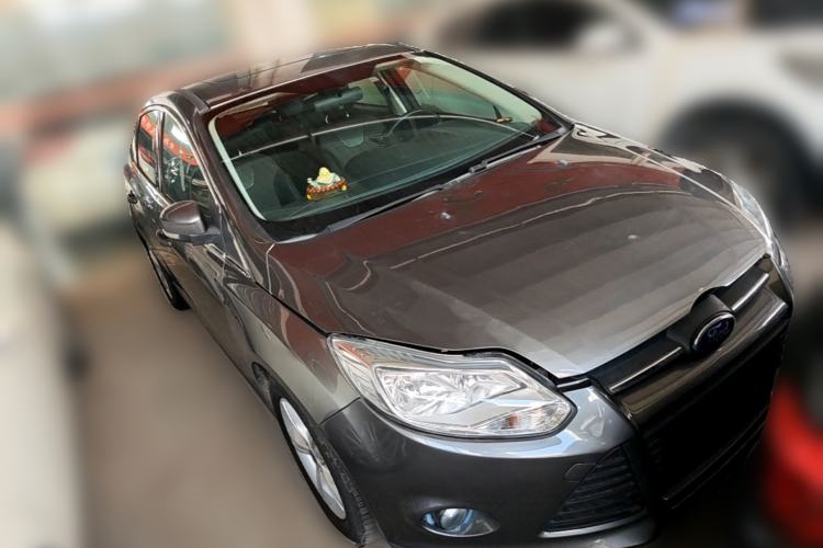 Used Ford Focus 2012 Sedan 1.6L Automatic Fashion Edition
