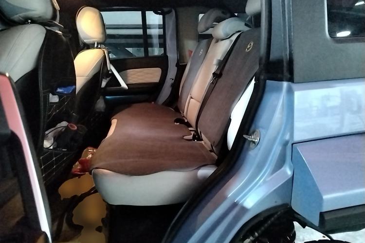 Used BAIC Off-Road BJ40 2023 2.0T Automatic Four-Wheel Drive Urban Hunter Edition Chivalrous Type Left Rear Seat