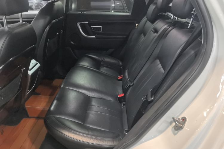 Used Land Rover Discovery Sport 2019 240 PS SE Version China VI Standard
