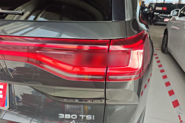 Used Volkswagen Talagon 2023 Facelift 380TSI All-Wheel-Drive Luxury Jiajing Pro 6-Seater Right Rear Taillight