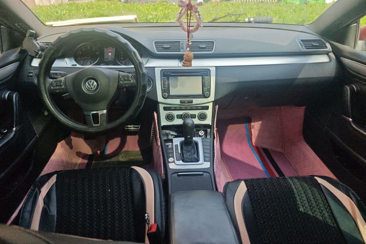 Used Volkswagen FAW-Volkswagen CC 2013 1.8TSI Luxury Model Center Console