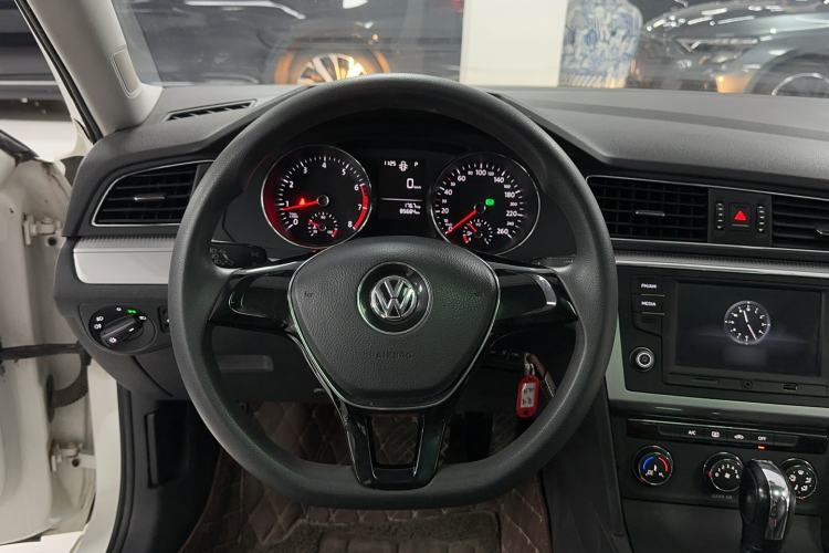 Used Volkswagen Lamando 2017 230TSI DSG Fashion Edition
