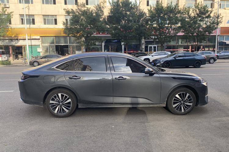 Used Changan Eado PHEV 2025 Smart New Blue Whale 145KM Battleship Edition