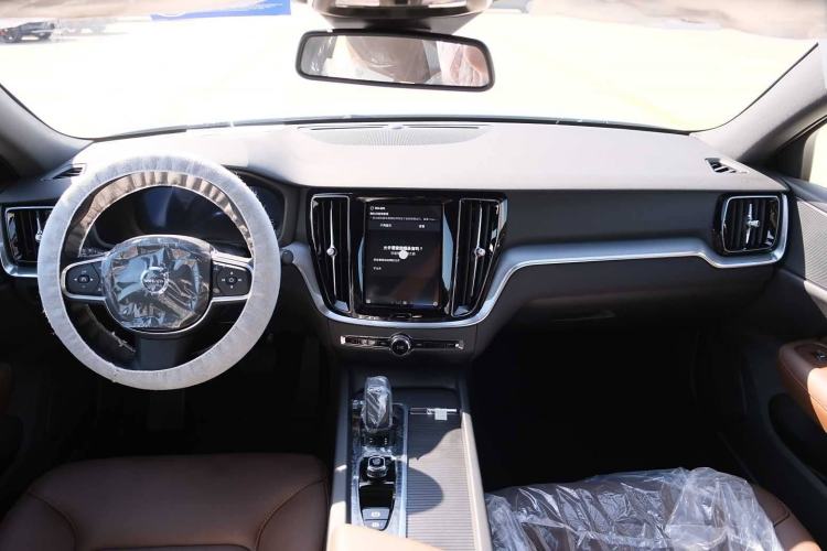 Used Volvo S60 2025 B4 Zhiyi Luxury Edition