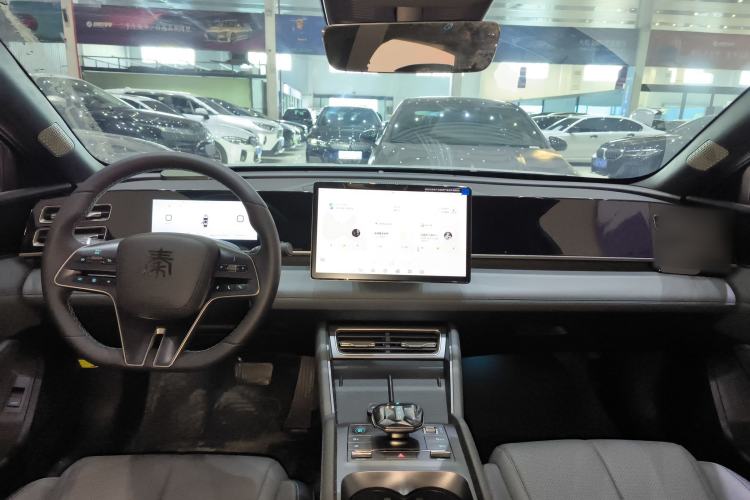 Used BYD Qin L 2024 DM-i 120KM Leading Model
