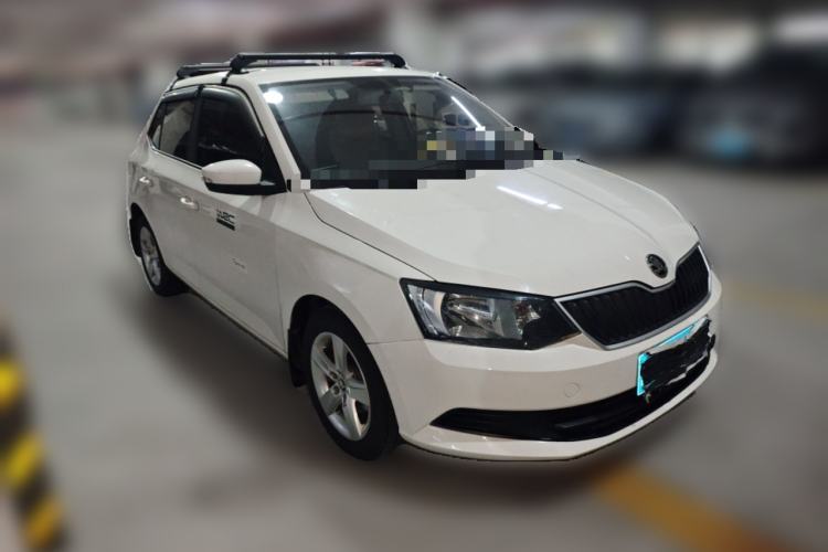 Used Skoda Fabia 2017 1.4L Automatic Car Enjoy Edition Front Right 45 Deg