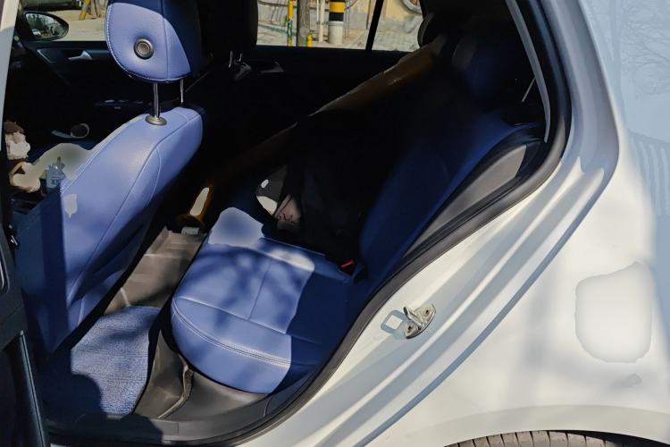 Used Volkswagen Golf 2016 1.6L Manual Fashion Edition
