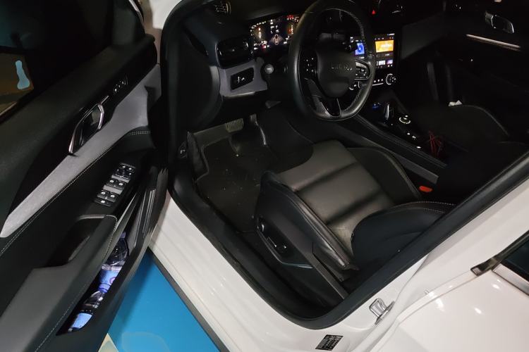 Used Lynk & Co 03 2022 1.5TD DCT JingPro
