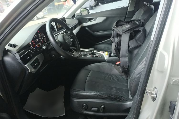 Used Audi A4L 2018 30th Anniversary Edition 40 TFSI Fashion Model Left Front Seat