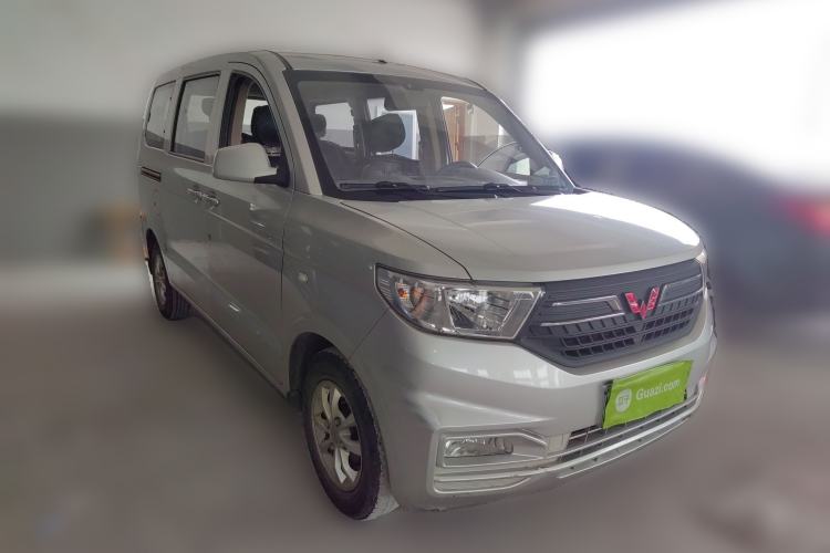 Used Wuling Hongguang V 2019 1.5L Enjoyment Version China VI LAR
