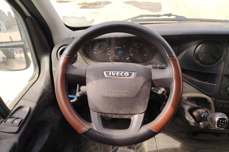 Used Iveco Eurocargo 2021 2.0T Manual Super-Rui Short Wheelbase Low-Roof Side-Hinged Door F1A