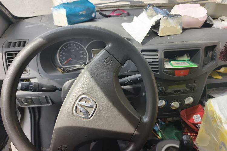 Used BAIC Weiwang 306 2011 1.3L base model 7 seats Steering Wheel