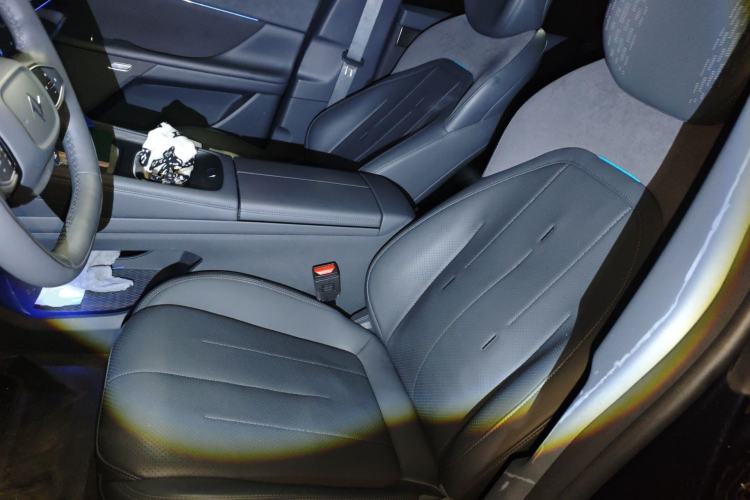 Used Dongfeng eπ eπ007 2025 Model Pure-Electric 565 All-Wheel-Drive Max Leading Edition Left Front Seat