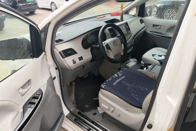 Used Toyota SIENNA  Driver Seat