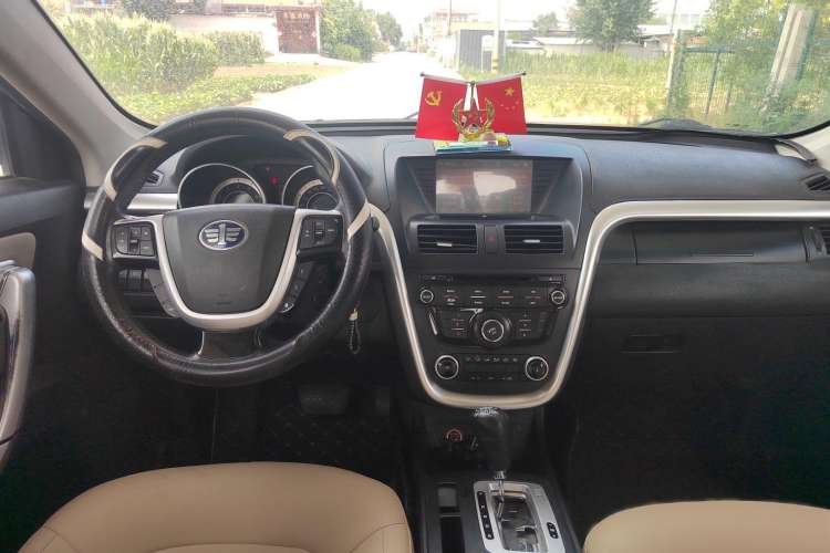 Used Bestune X80 2013 2.0L automatic comfort version