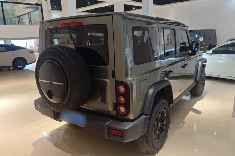 Used 212 T01 2024 2.0T Explorer