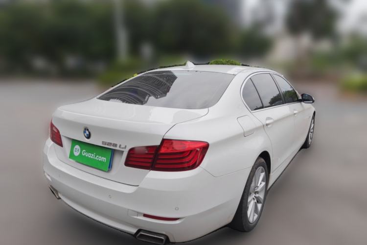 Used BMW 5 Series 2014 528Li Leading Model Rear Right 45 Deg