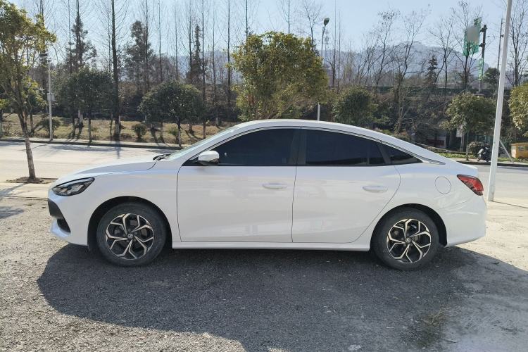 Used MG 5 2022 180 DVVT CVT Youth Style Edition