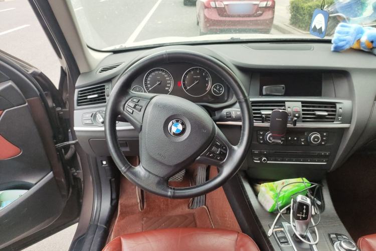 Used BMW X3 2013 Facelifted xDrive20i Luxury Edition Steering Wheel