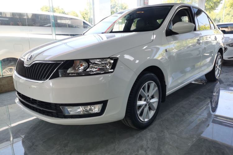 Used Skoda Rapid 2015 1.6L Automatic Smart Selection Model