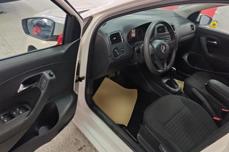 Used Volkswagen Polo 2014 1.6L Automatic Comfort Edition