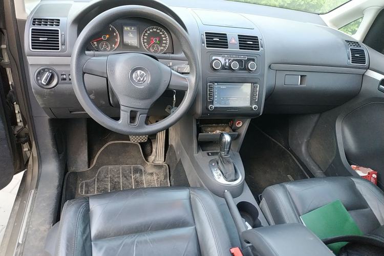 Used Volkswagen Touran 2015 1.4T DSG Comfort Edition 5 Seats
